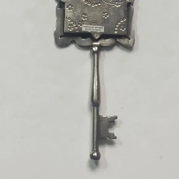 Vintage Style Hand Mirror Skeleton Key Picture Frame Wonderland Made In India - Picture 7 of 12